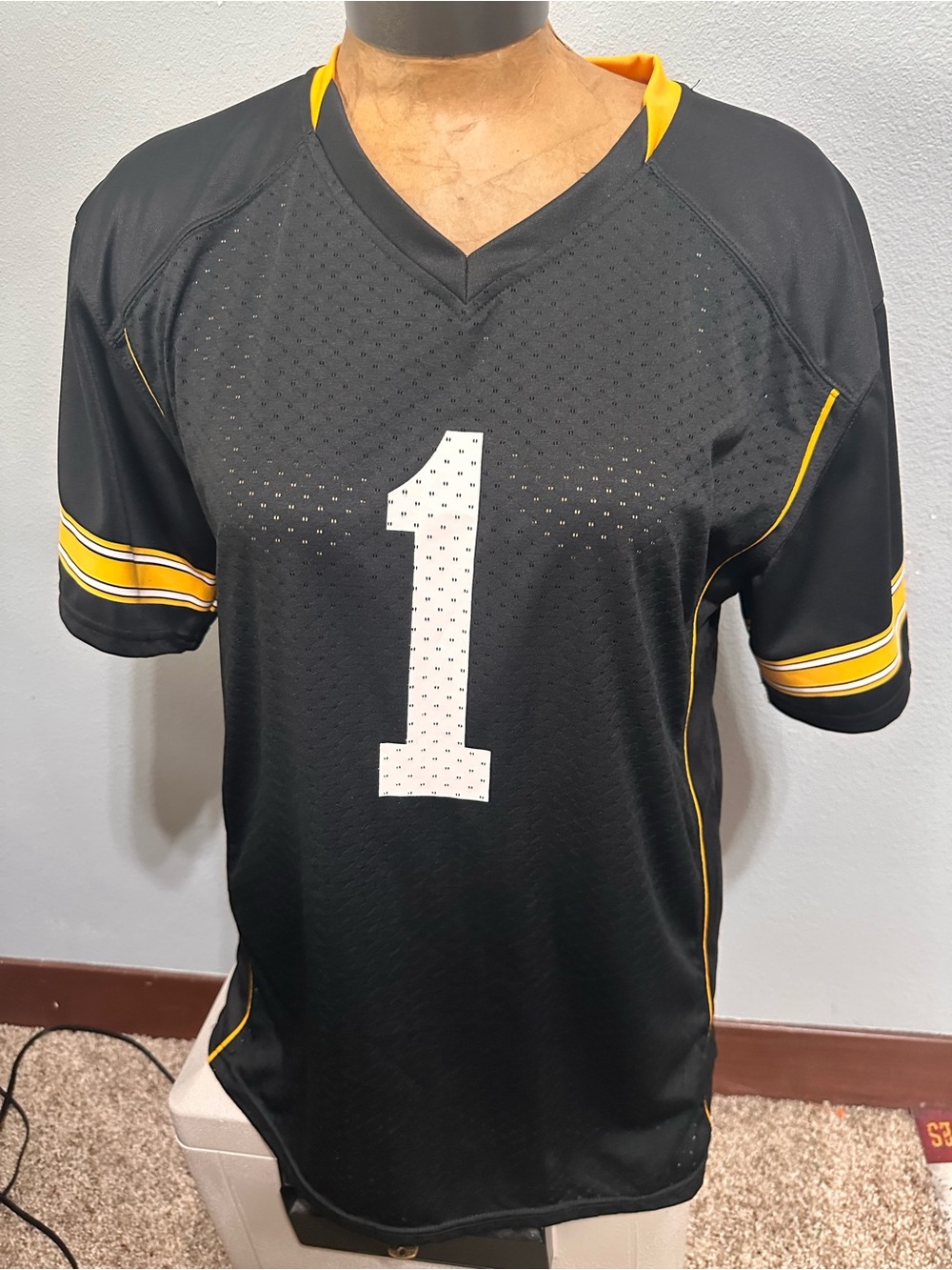 Rivalry Threads Iowa Hawkeyes #1 YXL Football Jersey‎